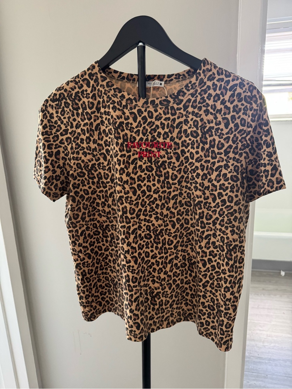 Zara Women’s Medium Leopard Print Favourite Print Embroidered Graphic Tee Shirt
